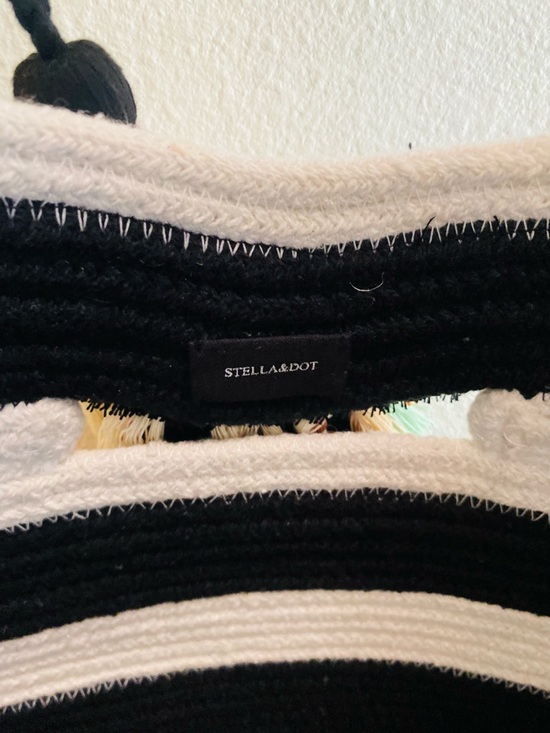 STELLA & DOT FOR Anthropologie Black & White Taj Tassel Tote - Picture 13 of 14
